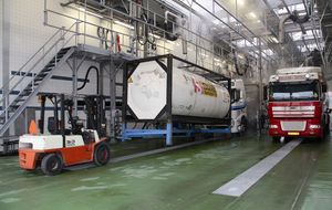 Tank cleaning at TCE - Europoort (NL)